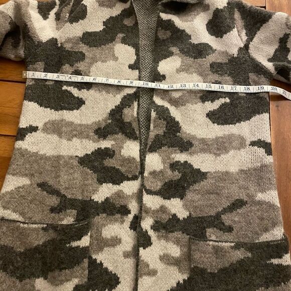 Christian Siriano Women Camouflage Wool Blend Knit Cardigan Sweater Oversized XS - Picture 6 of 6